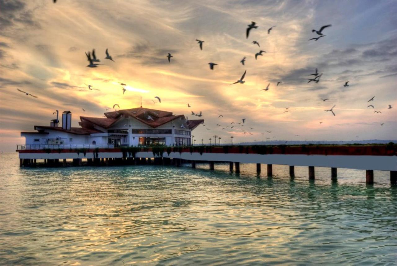 AlaDeniz Hotel Büyükçekmece Buitenkant foto